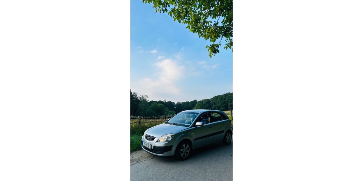 Kia Rio 103.000 km 2.299 &euro; Essen werden 45239