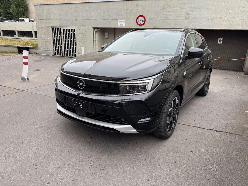 Opel Grandland (X) 10.000 km 25.500 € Berlin 10587