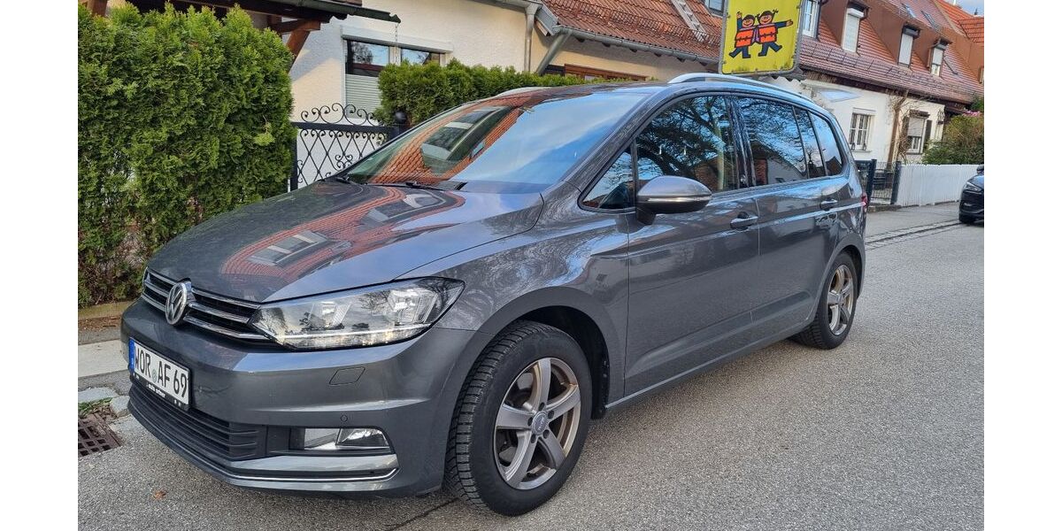 VW Touran 145.000 km 13.900 &euro; Wolfratshausen 82515