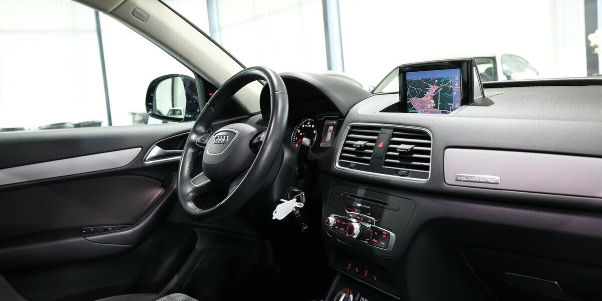 Audi Q3 2.0 TFSI QUATTRO SPORT / NAVI+KAMERA / ALLRAD 97.000 km 16.444 &euro; Hamm 59077