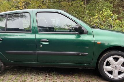 Renault Clio 210.000 km 850 &euro; Hilden 40724