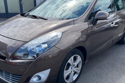 Renault Scenic 144.000 km 2.950 &euro; Nürnberg 90431