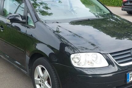 VW Touran 262.700 km 2.650 &euro; Elmshorn 25335