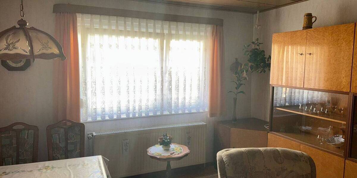 Mehrfamilienhaus, Wohnhaus Bad Salzungen Kloster - 6 Zimmer, 143 m&sup2;, 79.900&euro; | Angebot:25803058