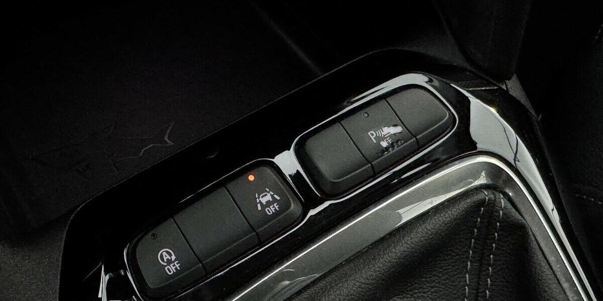 Opel Corsa 1.2 Turbo Elegance CarPlay DAB 46.331 km 11.220 &euro; Lich 35423