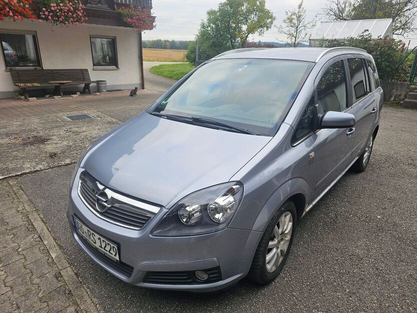 Opel Zafira 165.000 km 3.200 € Altötting 84503