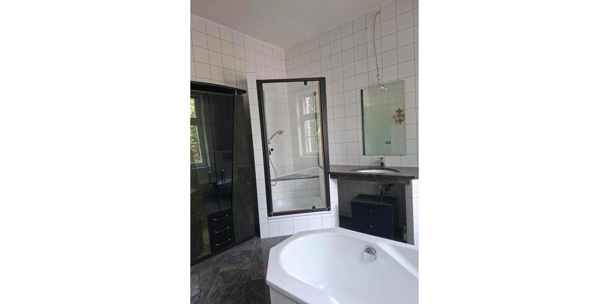 Etagenwohnung Gütersloh - 2 Zimmer, 110 m&sup2;, 350.000&euro; | Angebot:26765834