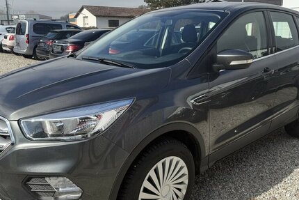 Ford Kuga 2.0 TDCI 4x4 Automatik Sitzheizung Keyless 254.000 km 7.500 &euro; Altdorf 84032