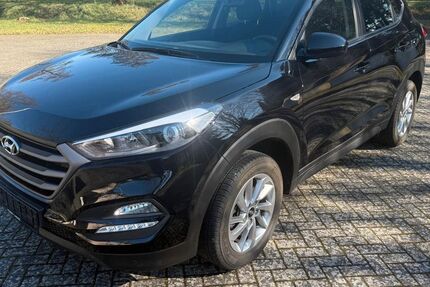 Hyundai TUCSON 33.700 km 14.200 &euro; Kircheib 57635