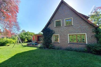 Großzügiges Wohnhaus-Grundstück mit Bebauungsmöglichkeit 8 zimmer