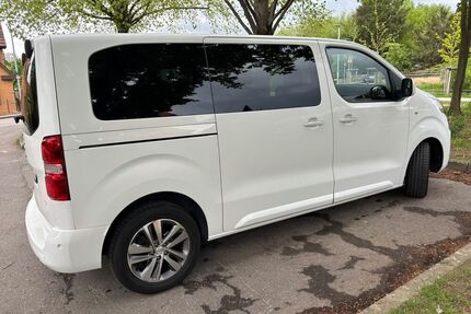 Peugeot Traveller