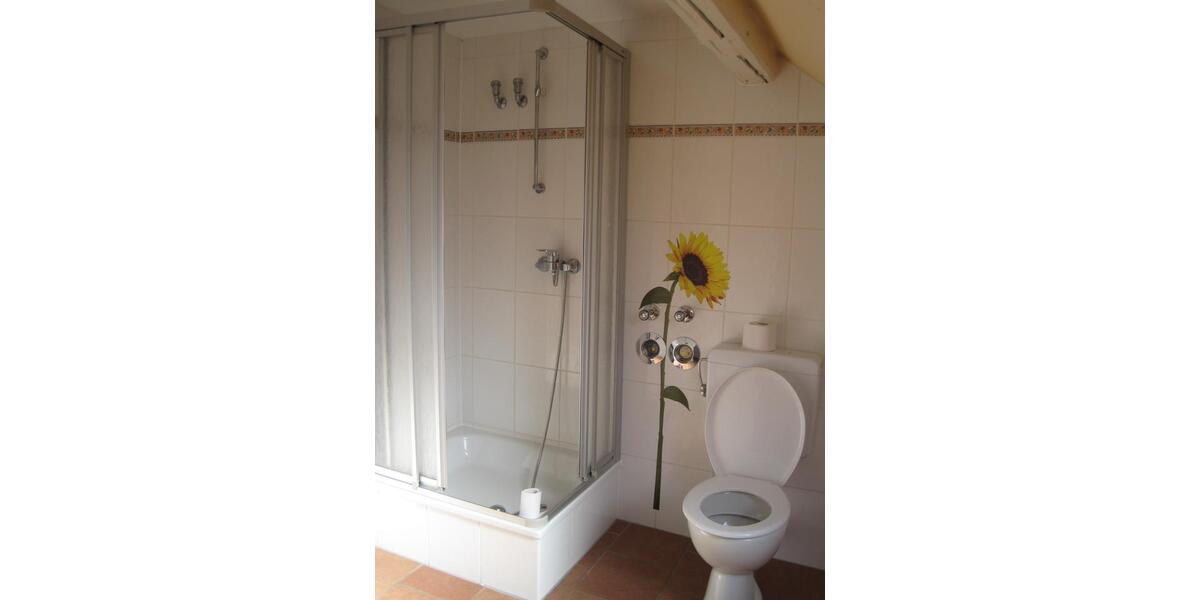 Dachgeschoßwohnung Wunstorf - 3.5 Zimmer, 100 m&sup2;, 600&euro; | Angebot:26201758