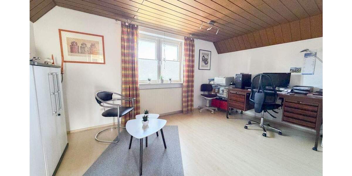 Einfamilienhaus Lichtenfels / Buch am Forst Buch am Forst - 9 Zimmer, 289 m&sup2;, 319.000&euro; | Angebot:25862925
