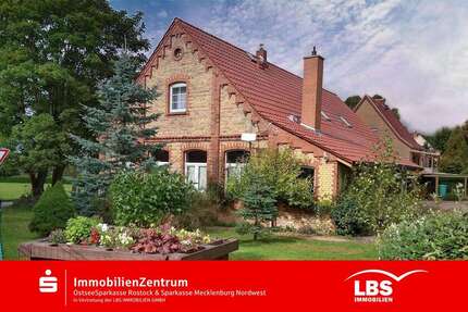 Haus Lalendorf - 5 Zimmer, 270 m&sup2;, 299.000&euro; | Angebot:25198825