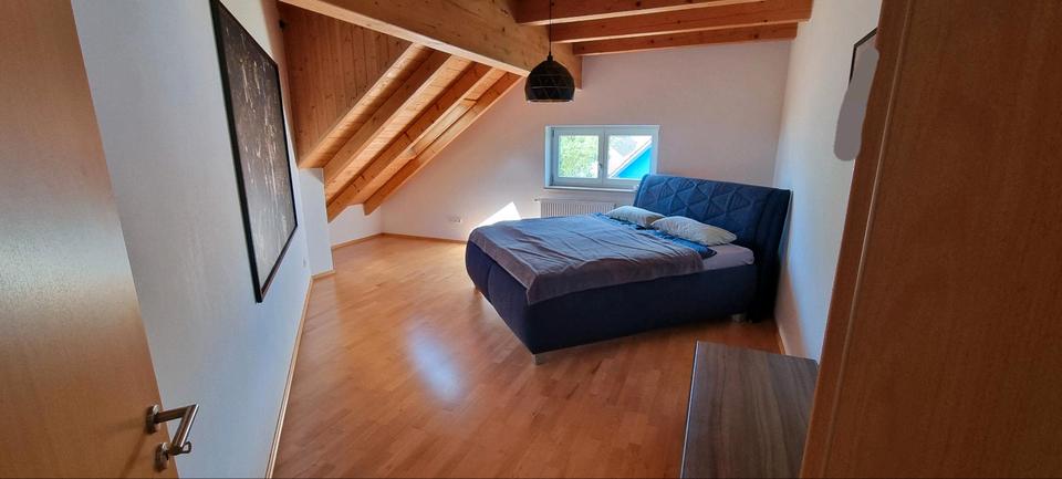 Dachgeschoßwohnung Obertraubling - 5 Zimmer, 126 m&sup2;, 449.000&euro; | Angebot:24794961