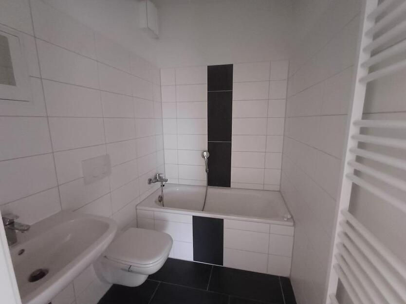 Die perfekt Wohnung für Sie und Ihre kleine Familie - 3. OG links zimmer