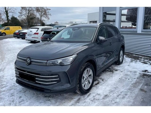 VW Tiguan 3.698 km 44.605 &euro; Cuxhaven 27472