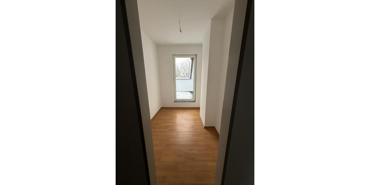 Dachgeschoßwohnung Schöneck - 2.5 Zimmer, 75 m&sup2;, 830&euro; | Angebot:25086632