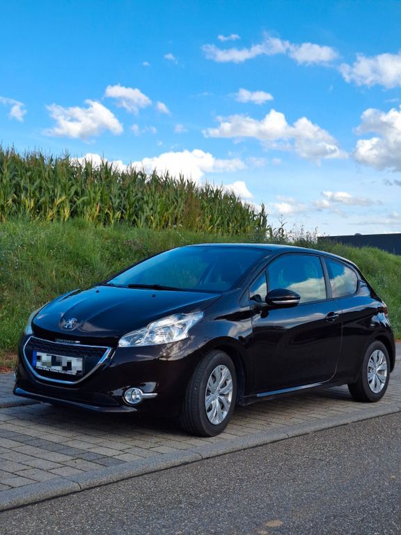 Peugeot 208 166.000 km 5.990 € Eppingen 75031