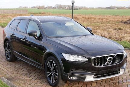 Volvo V90 Cross Country