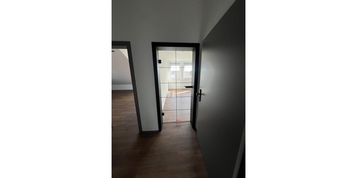 Dachgeschoßwohnung Alsfeld - 3.5 Zimmer, 85 m&sup2;, 900&euro; | Angebot:26110685