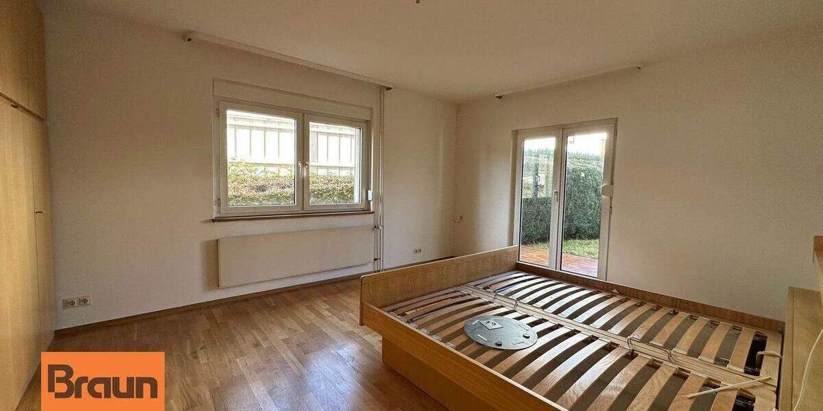 Mehrfamilienhaus, Wohnhaus Villingen-Schwenningen Schwenningen - 9 Zimmer, 214 m&sup2;, 390.000&euro; | Angebot:25862753