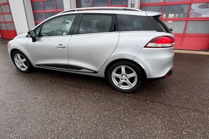 Renault Clio 96.600 km 8.350 &euro; Offenburg 77654