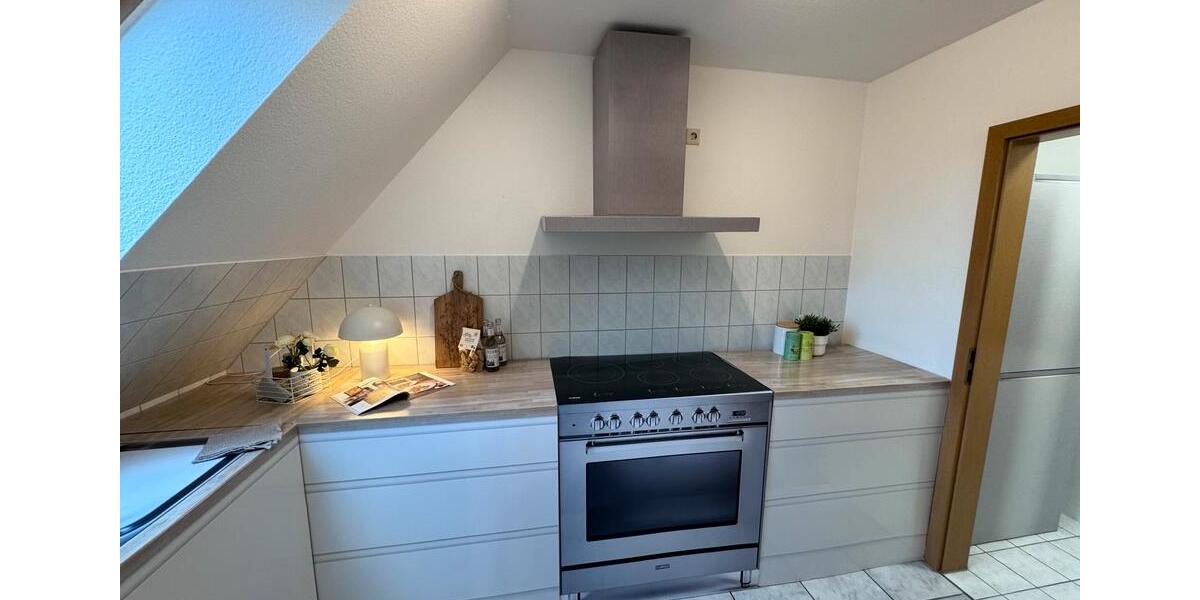 Dachgeschoßwohnung Tübingen Derendingen - 3 Zimmer, 73 m&sup2;, 1.350&euro; | Angebot:24814682