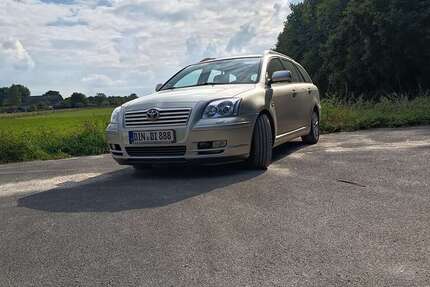 Toyota Avensis 216.000 km 5.000 € Dinslaken 46539