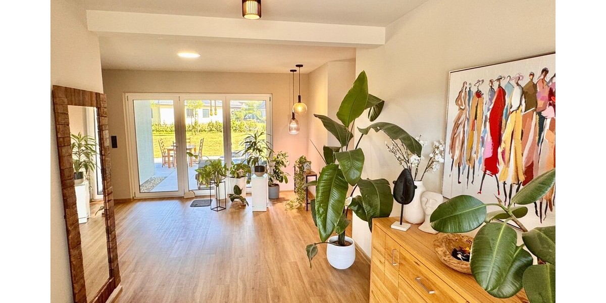 HORN IMMOBILIEN ++ Winkelbungalow 5 km bis Neubrandenburg, Baujahr 2022, Doppelgarage + Carport - Einfamilienhaus Sponholz | Angebot:27069443