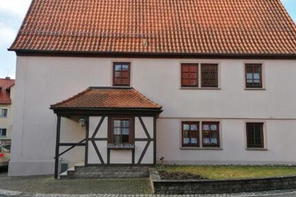 Haus Fladungen - 5 Zimmer, 145 m&sup2;, 1.050&euro; | Angebot:25654877