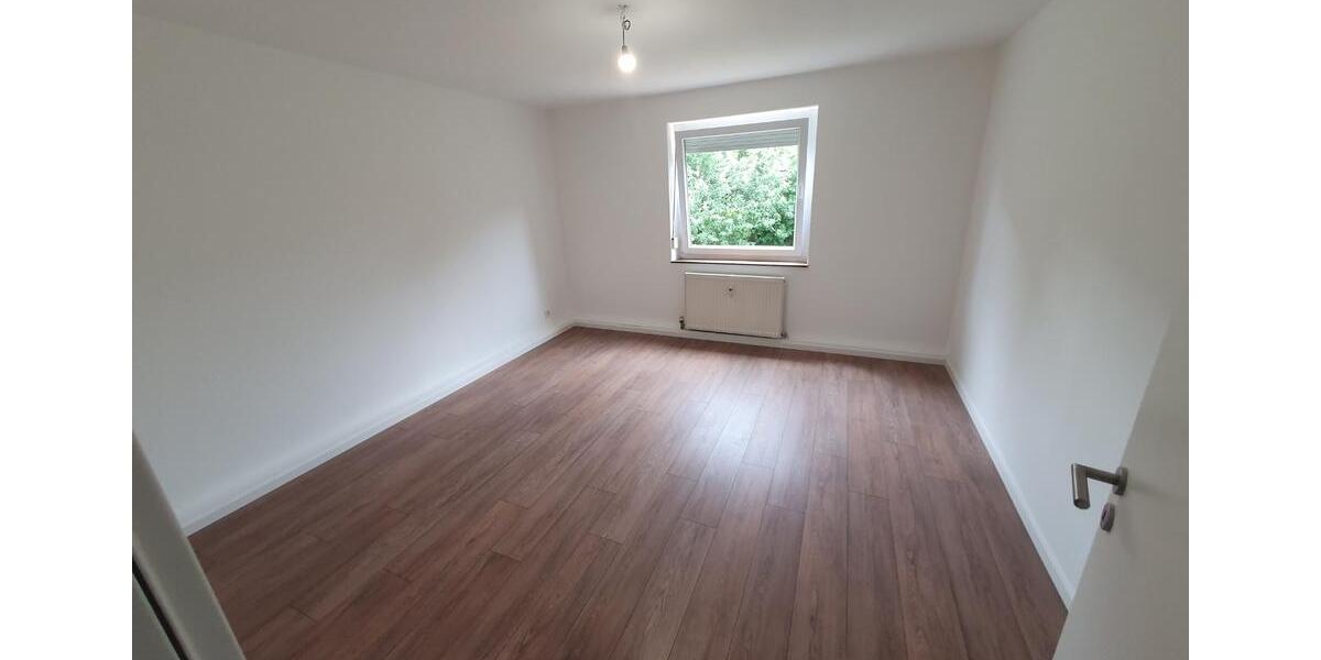 Etagenwohnung Lappersdorf - 3 Zimmer, 80 m&sup2;, 1.100&euro; | Angebot:25546638