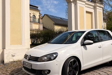 VW Golf 218.000 km 5.999 &euro; Windischleuba 04603
