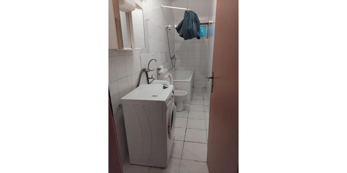 Dachgeschoßwohnung Bochum Bochum-Mitte - 4 Zimmer, 57 m&sup2;, 650&euro; | Angebot:25999453