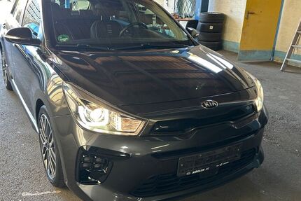 Kia Rio 100.056 km 11.999 &euro; Wiesbaden 65189