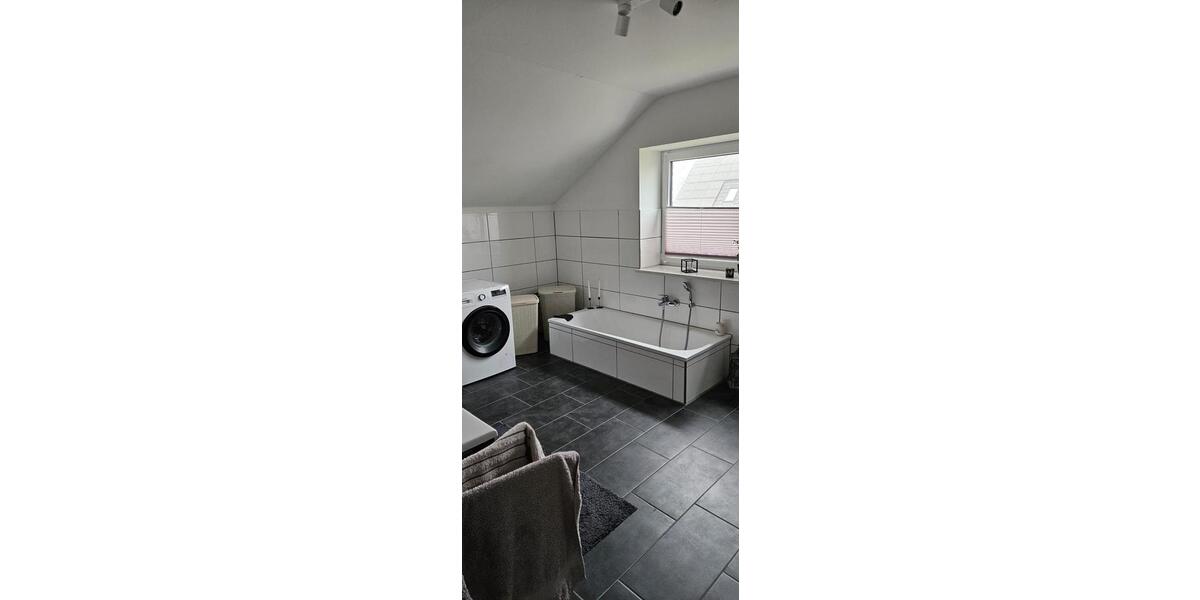 Etagenwohnung Meldorf - 6 Zimmer, 130 m&sup2;, 1.000&euro; | Angebot:26415343
