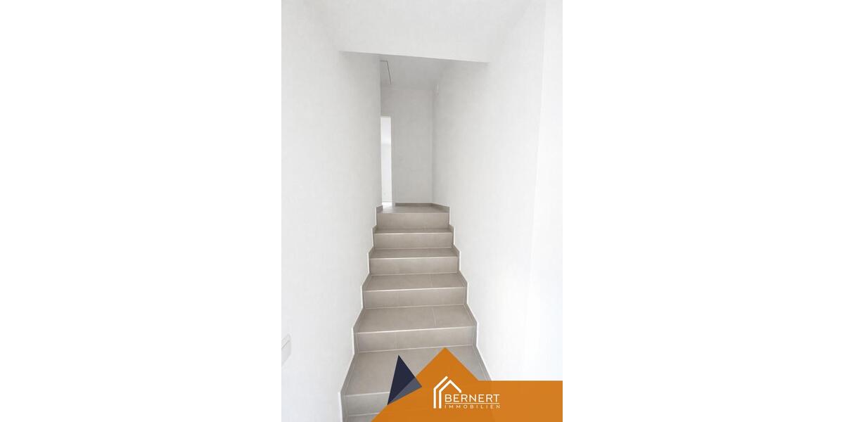 Etagenwohnung Altenkunstadt - 4 Zimmer, 110 m&sup2;, 990&euro; | Angebot:24185273