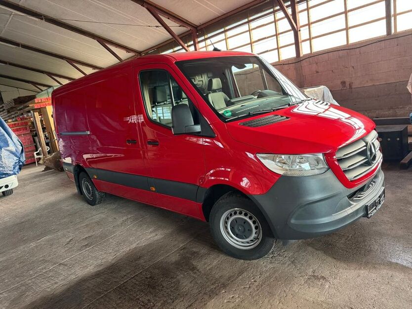 Mercedes-Benz Sprinter 83.500 km 19.750 € Wilhelmshaven 26389