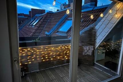 Ruhige 2-Zimmer-Dachgeschosswohnung mit Balkon in Moabit 2 zimmer