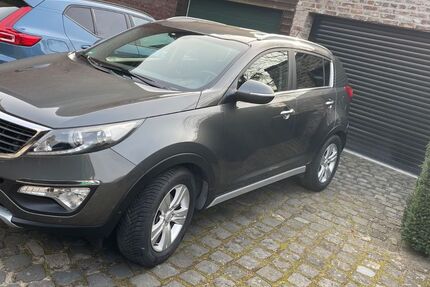 Kia Sportage 93.000 km 11.990 &euro; Mönchengladbach 41063