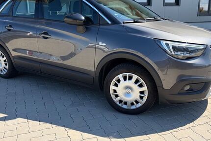 Opel Crossland (X) 97.845 km 10.490 &euro; Bad Oldesloe 23843