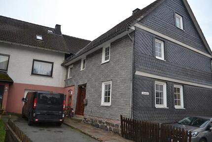 Haus Allendorf (Eder) - 3.5 Zimmer, 105 m&sup2;, 600&euro; | Angebot:26411633