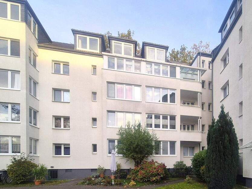 Charmante 3-Zimmer-Wohnung mit Balkon und Blick ins Grüne in Düsseldorf-Benrath 3 zimmer