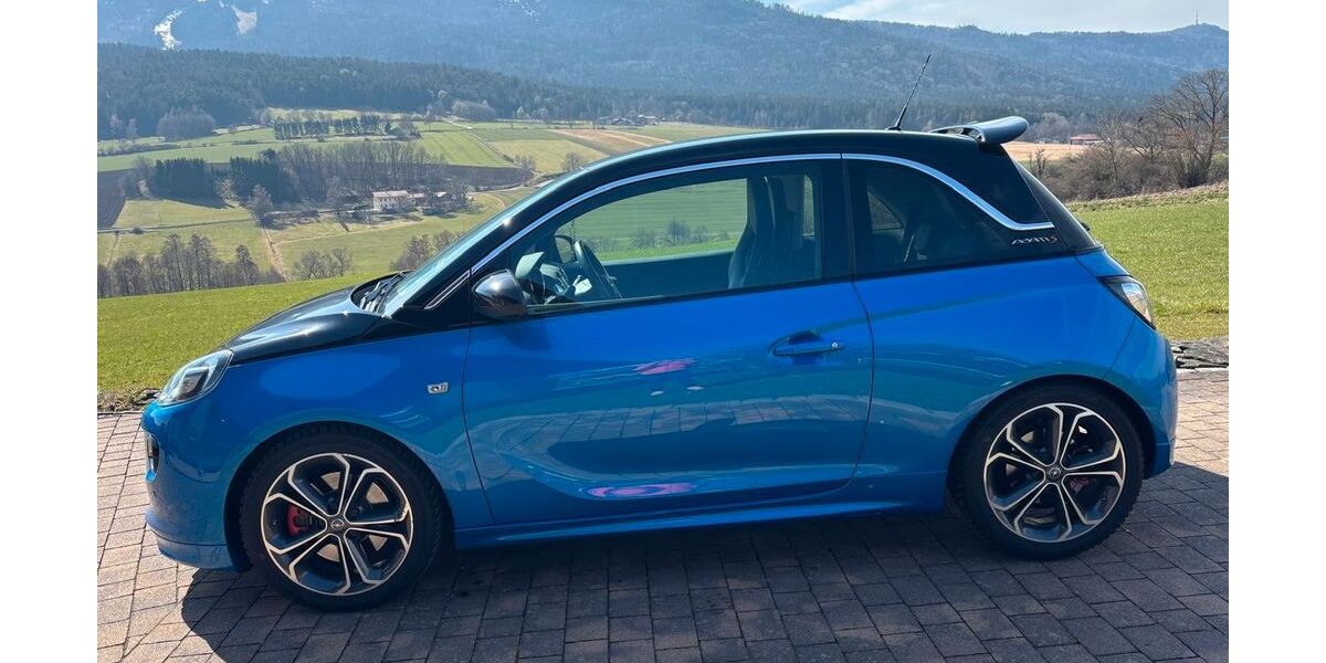 Opel Adam 64.000 km 13.600 &euro; Arnschwang 93473
