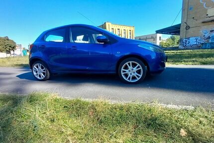 Mazda 2 117.000 km 2.950 &euro; berlin 12555