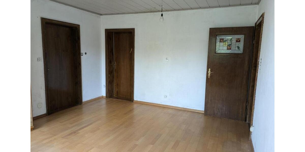 Hochparterre Eiterfeld - 3 Zimmer, 60 m&sup2;, 350&euro; | Angebot:25809523