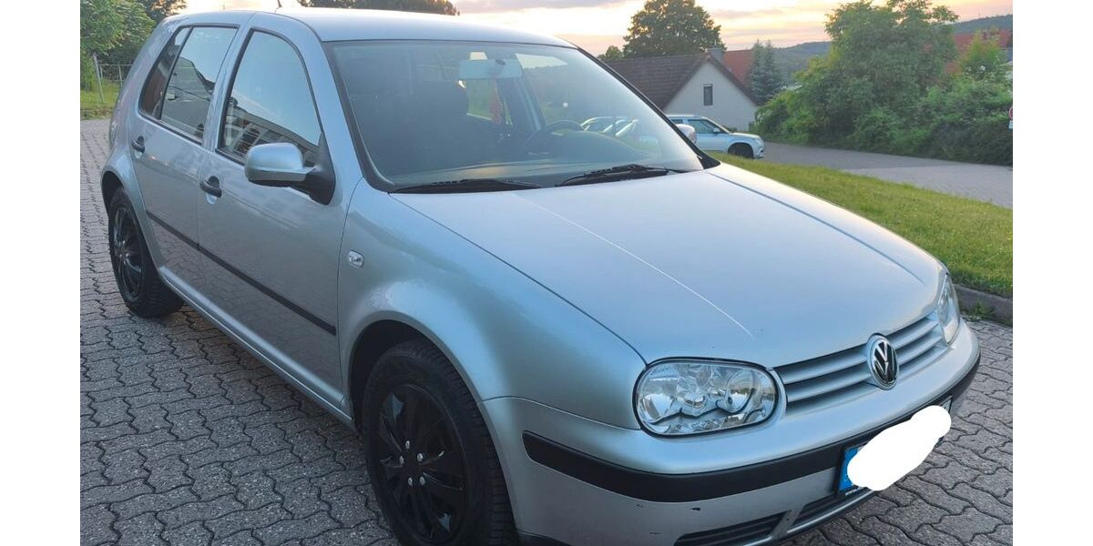 VW Golf 128.000 km 2.299 &euro; Salzgitter 38259