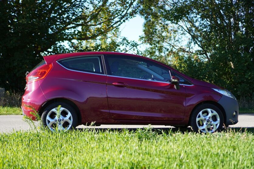 Ford Fiesta 153.647 km 3.490 € Biendorf 18230