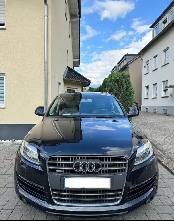 Q7