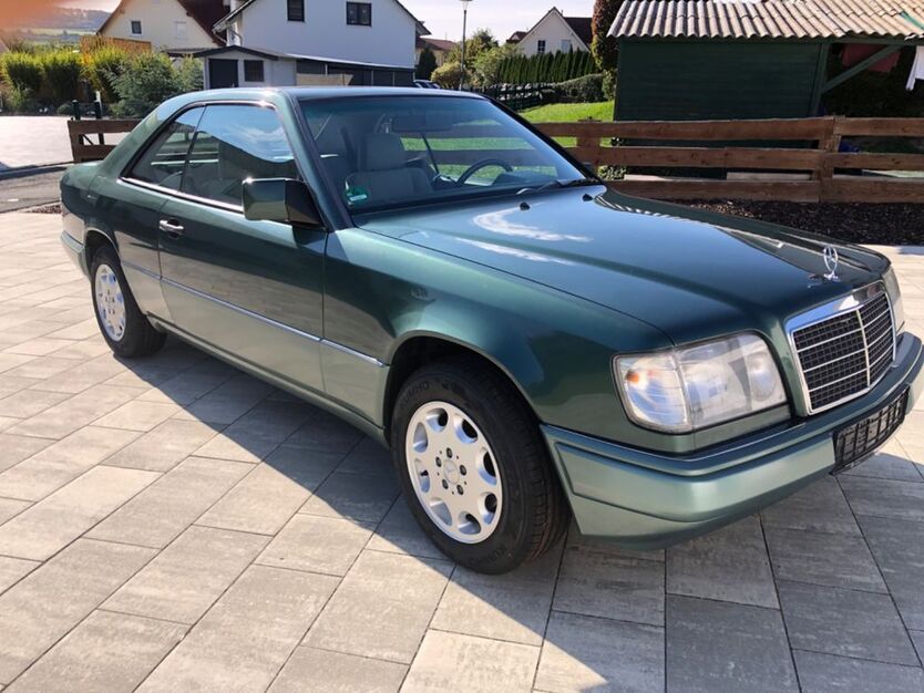 Mercedes-Benz E 220 143.452 km 9.499 € stadtsteinach 95346